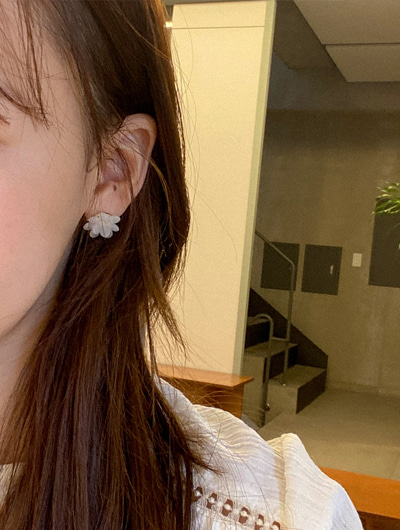 133 - earring